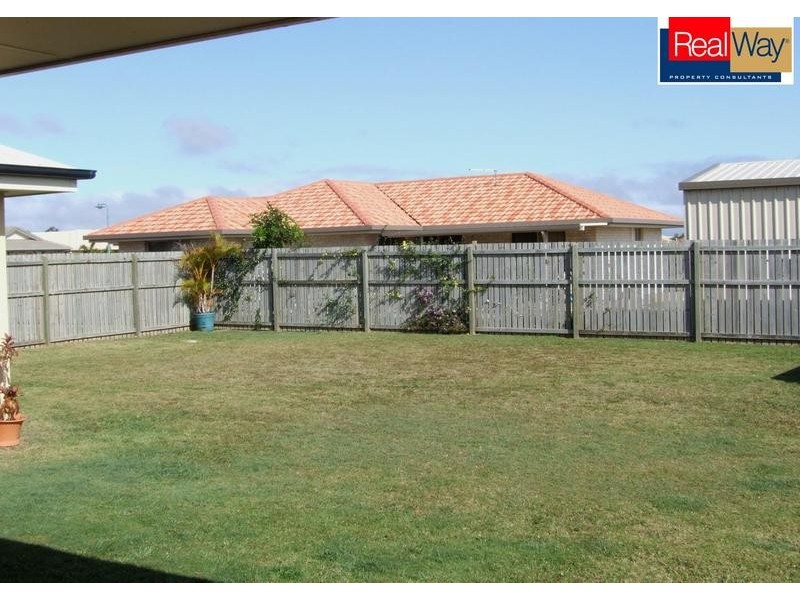 4 Rochester Court, Urraween QLD 4655