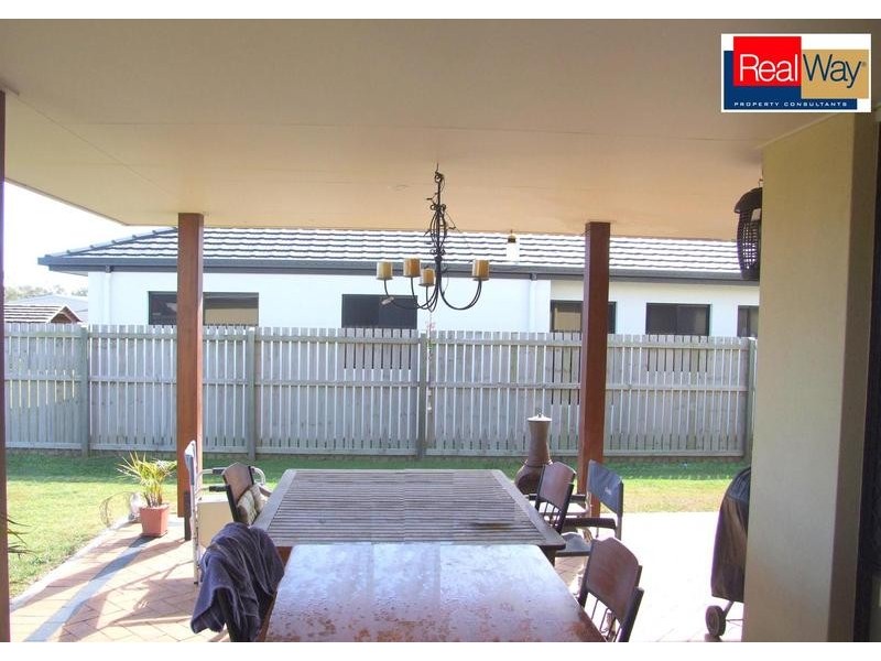 4 Rochester Court, Urraween QLD 4655