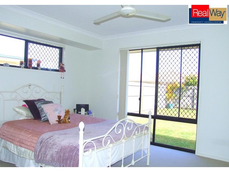 4 Rochester Court, Urraween QLD 4655
