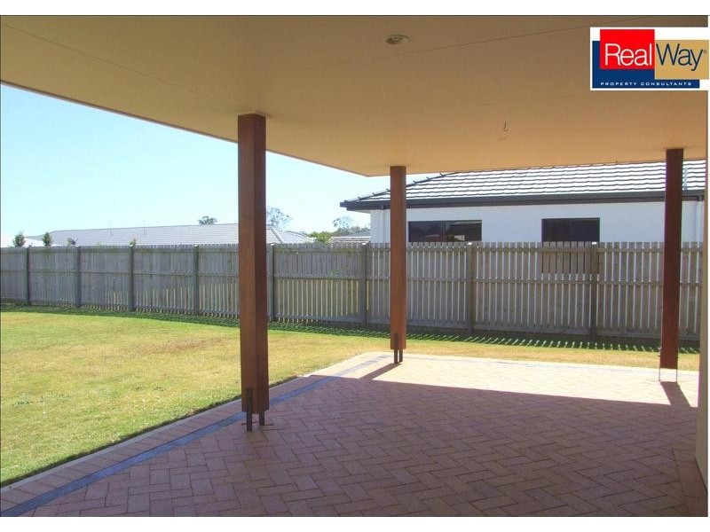 4 Rochester Court, Urraween QLD 4655