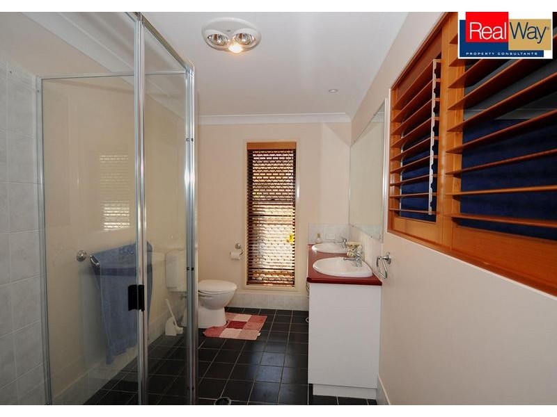 14 Earl St Vincent Cct, Eli Waters QLD 4655