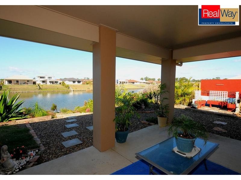 14 Earl St Vincent Cct, Eli Waters QLD 4655