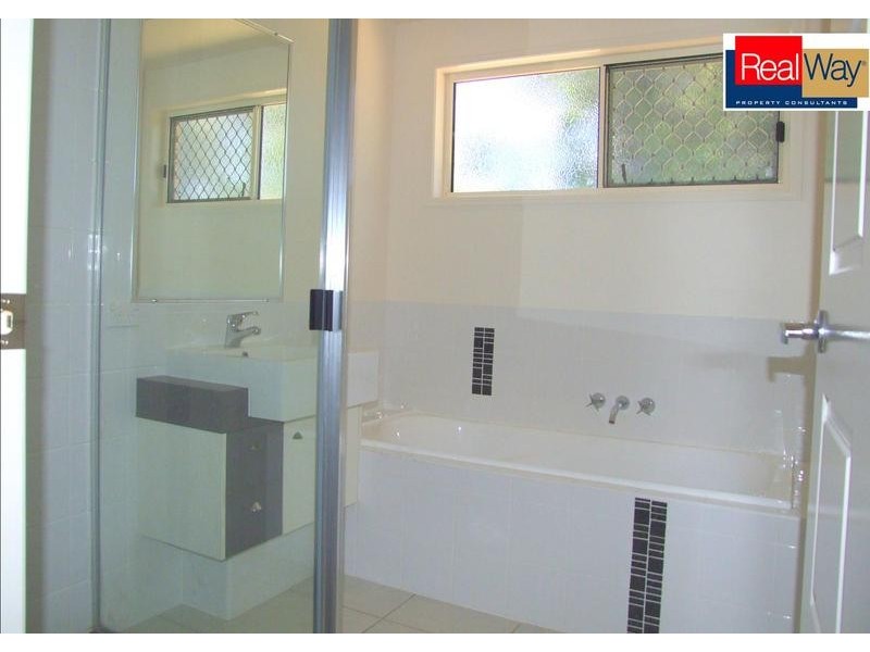 115 Nissen Street, Urraween QLD 4655