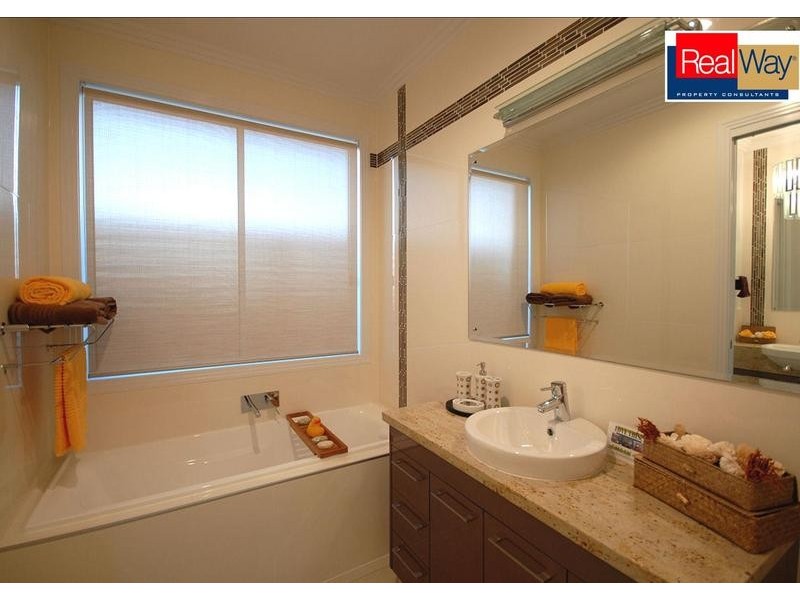 36 Lady Penrhyn Drive, Eli Waters QLD 4655