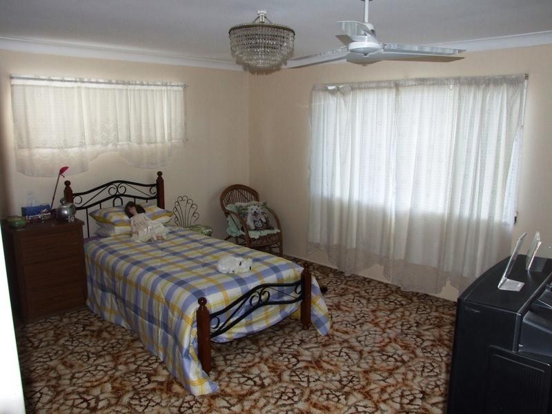 17 Mckean Road, Scarness QLD 4655