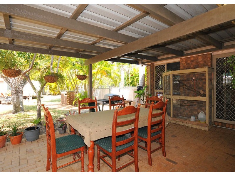 67 Ladbroke Court, Urangan QLD 4655