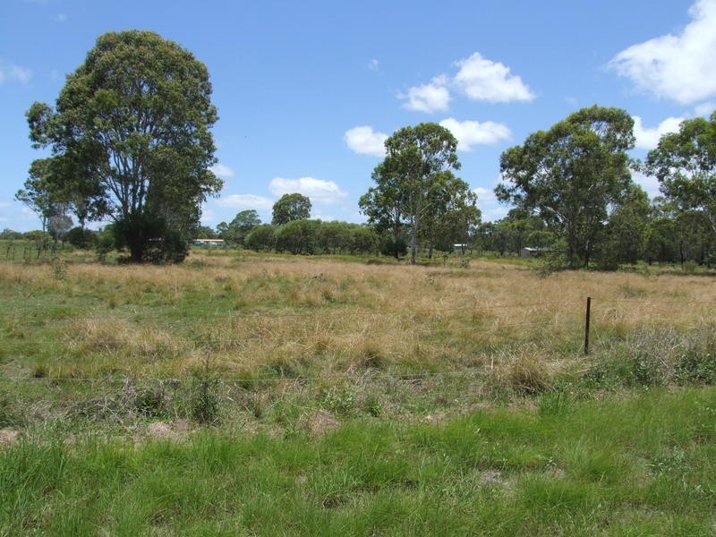 15 Beck Rd, Urangan QLD 4655