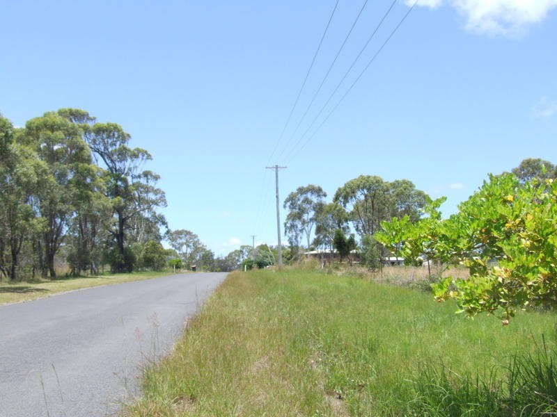 15 Beck Rd, Urangan QLD 4655