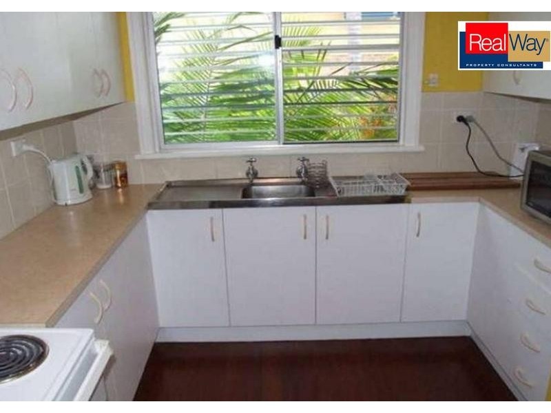 122 Long Street, Point Vernon QLD 4655