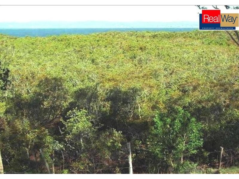 1 Shore Road East, Booral QLD 4655