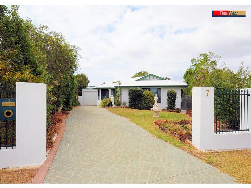7 Elgin Court, Urraween QLD 4655