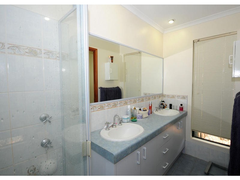 7 Elgin Court, Urraween QLD 4655