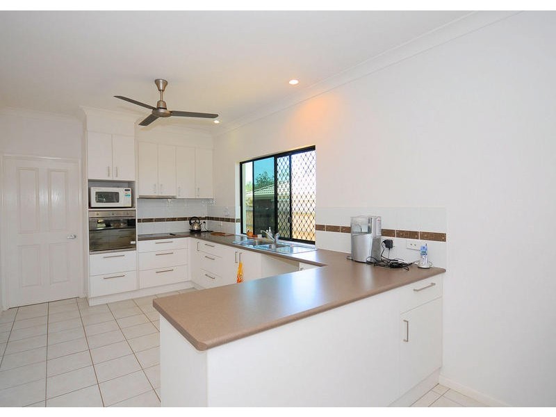 22 Polson Street, Point Vernon QLD 4655