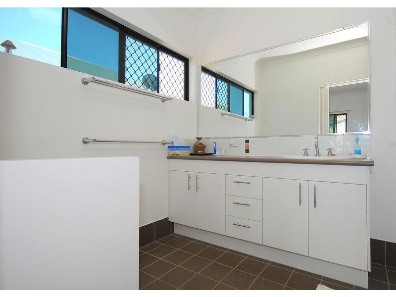 22 Polson Street, Point Vernon QLD 4655