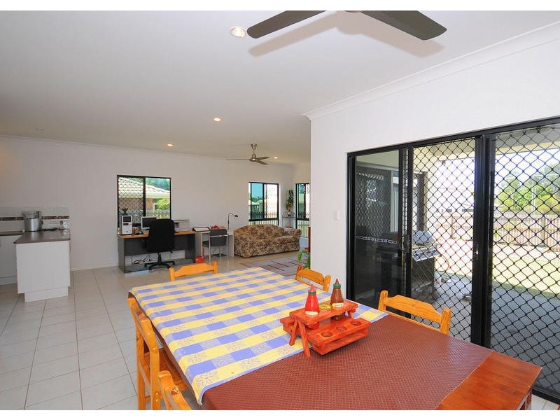 22 Polson Street, Point Vernon QLD 4655