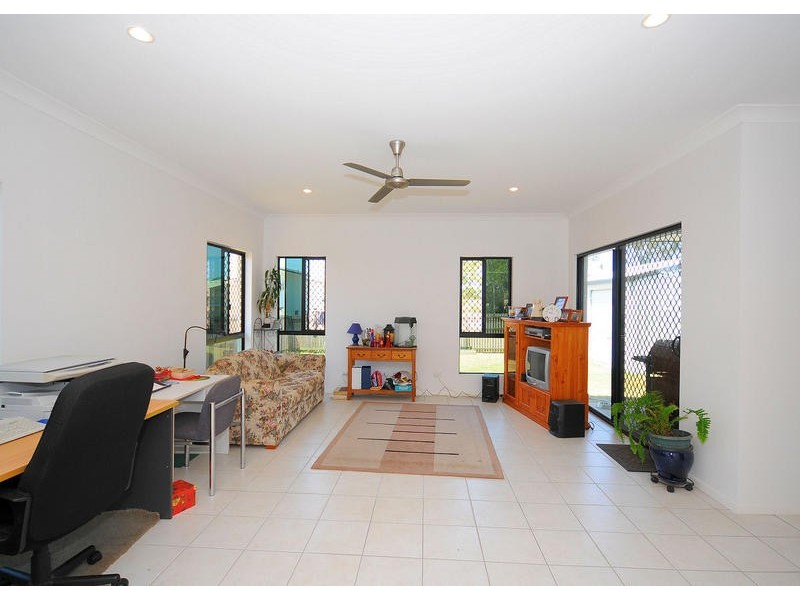 22 Polson Street, Point Vernon QLD 4655