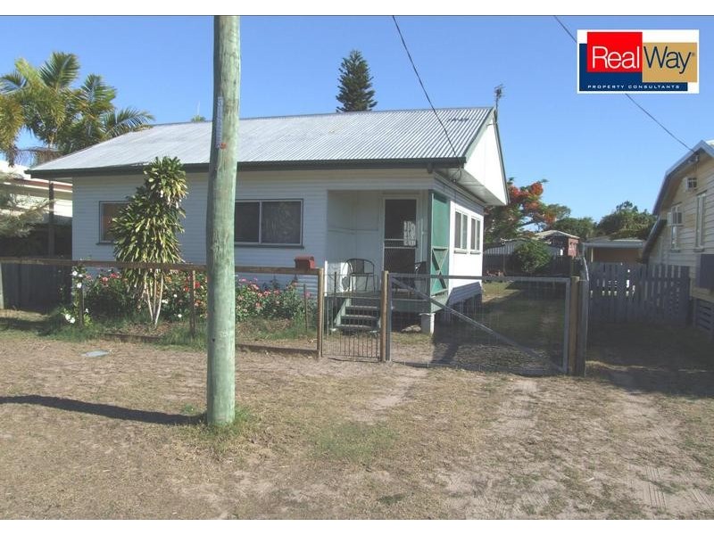 37 Ocean Street, Torquay QLD 4655