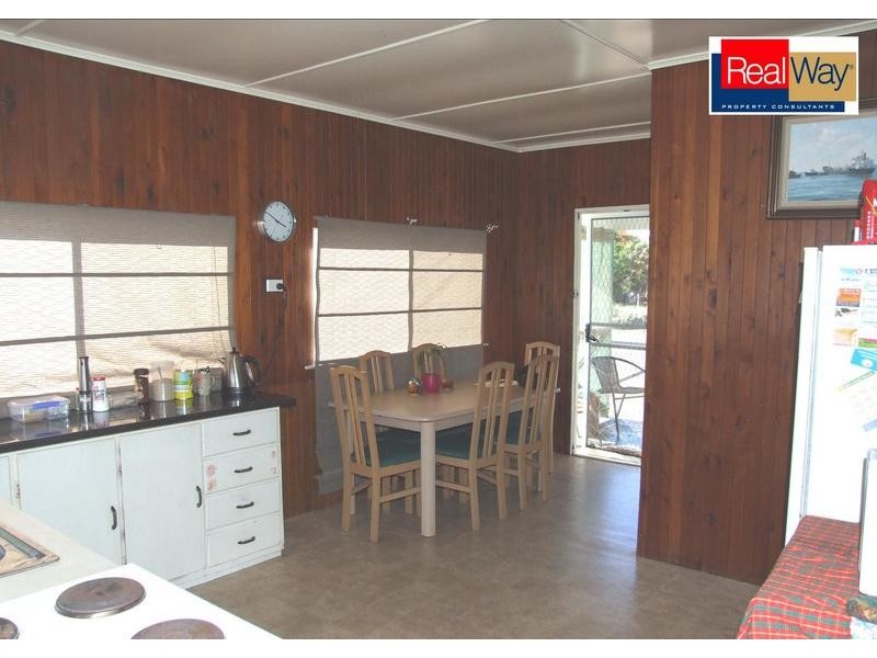 37 Ocean Street, Torquay QLD 4655