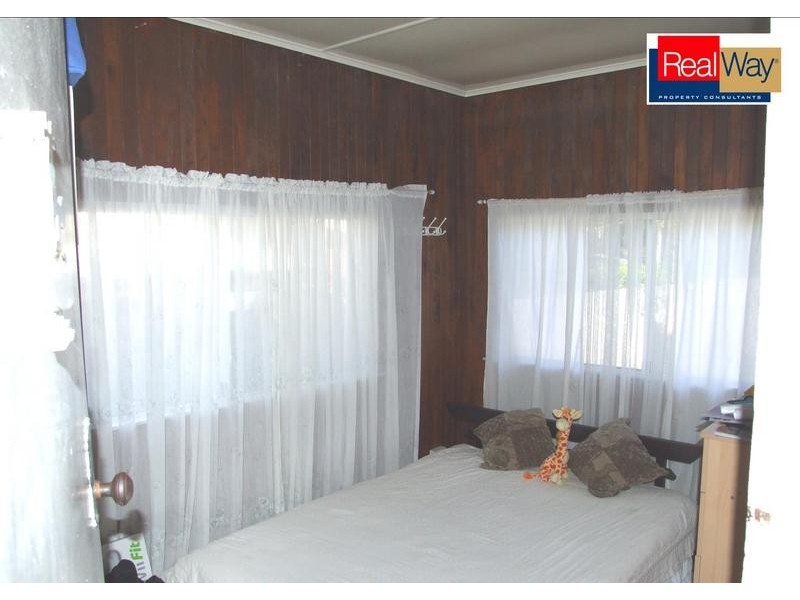 37 Ocean Street, Torquay QLD 4655