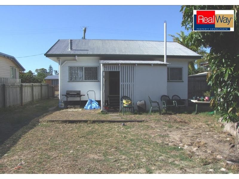 37 Ocean Street, Torquay QLD 4655