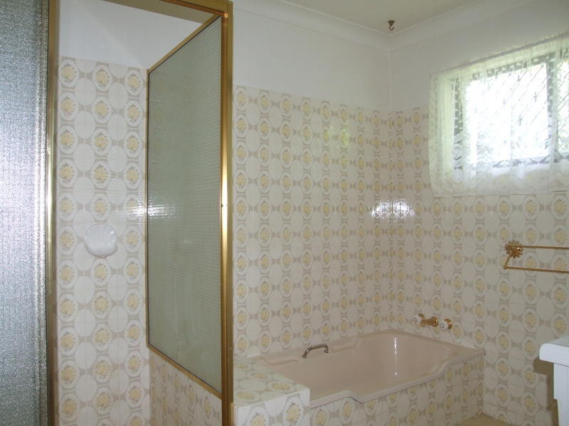 9 Campbell Street, Torquay QLD 4655