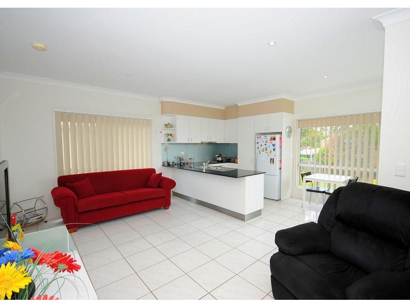 8/ 201 Torquay Tce, Torquay QLD 4655