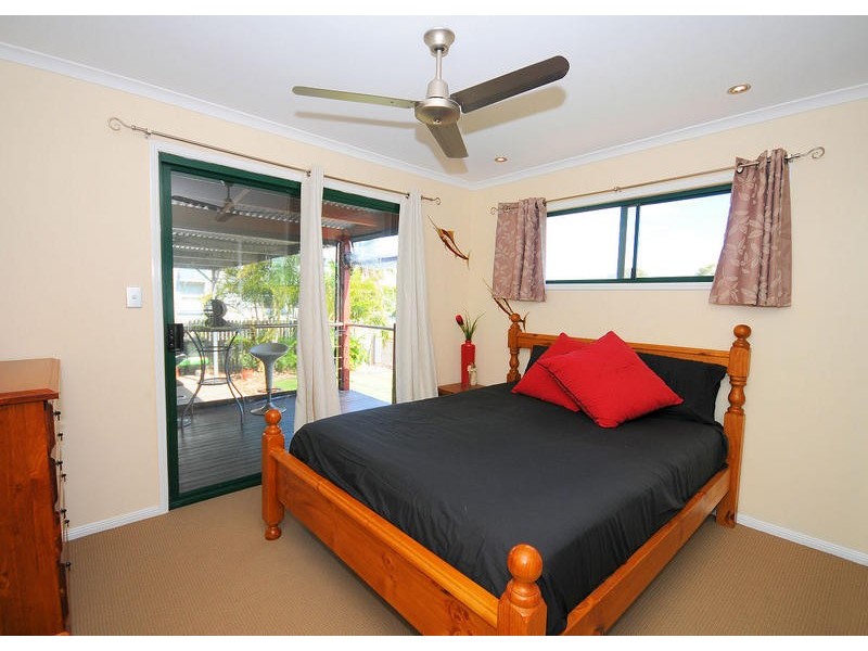8 Mylne Court, Torquay QLD 4655
