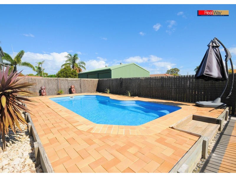 8 Mylne Court, Torquay QLD 4655