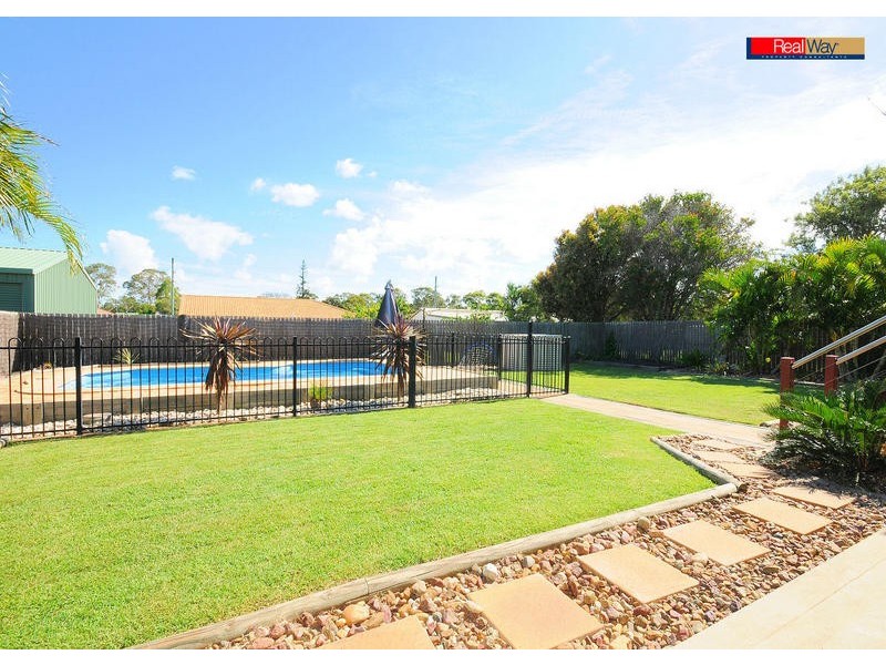 8 Mylne Court, Torquay QLD 4655