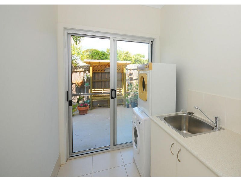 7/ 201 Torquay Terrace, Torquay QLD 4655
