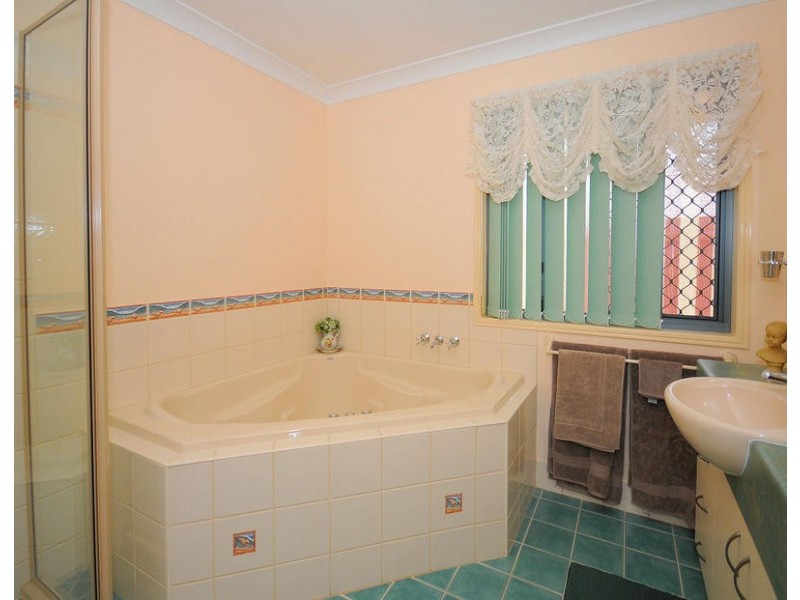 72 Snapper Street, Kawungan QLD 4655
