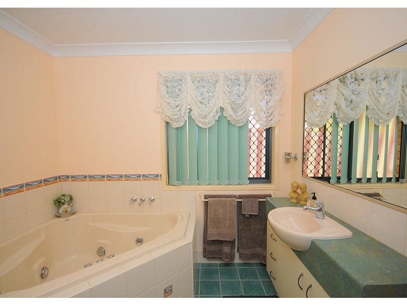 72 Snapper Street, Kawungan QLD 4655