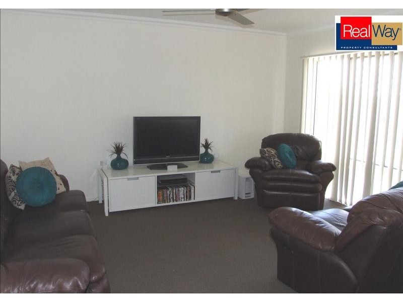 32 Earl St Vincent Circuit, Eli Waters QLD 4655