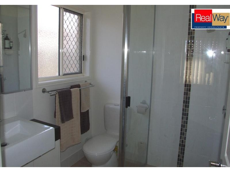 32 Earl St Vincent Circuit, Eli Waters QLD 4655