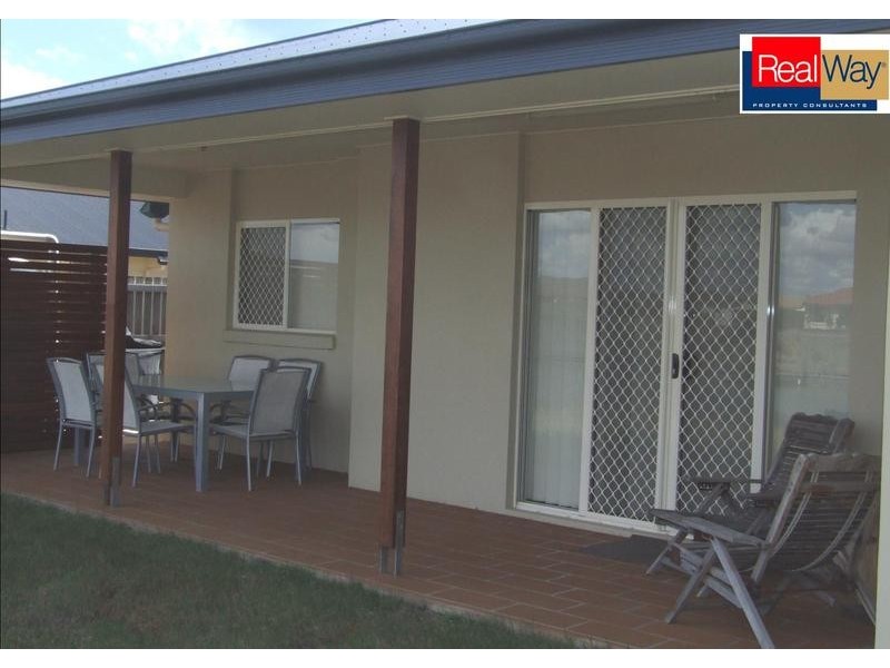 32 Earl St Vincent Circuit, Eli Waters QLD 4655