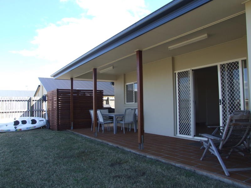 32 Earl St Vincent Circuit, Eli Waters QLD 4655