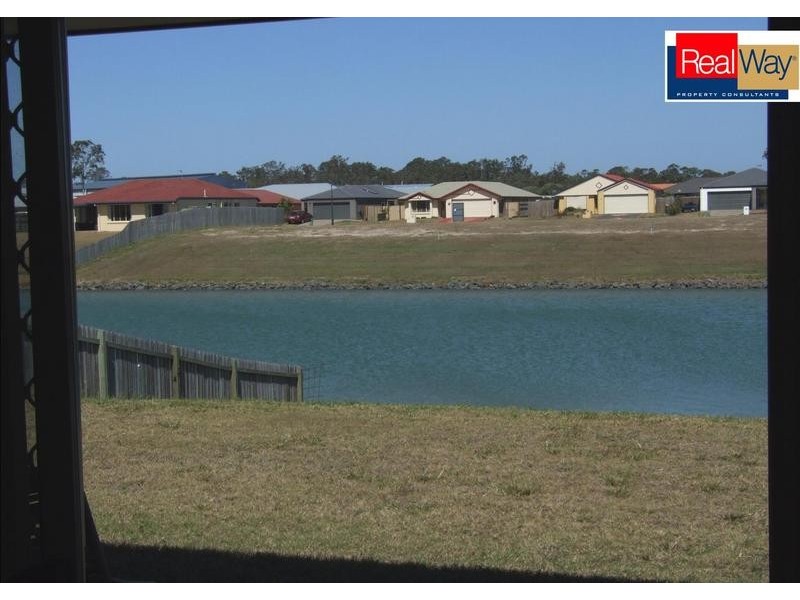 32 Earl St Vincent Circuit, Eli Waters QLD 4655