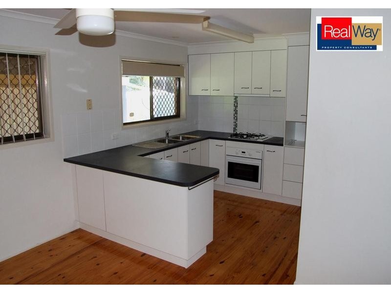 5 Preston Street, Point Vernon QLD 4655