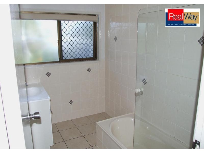 5 Preston Street, Point Vernon QLD 4655