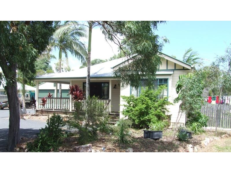 49 Ladbroke Crescent, Urangan QLD 4655