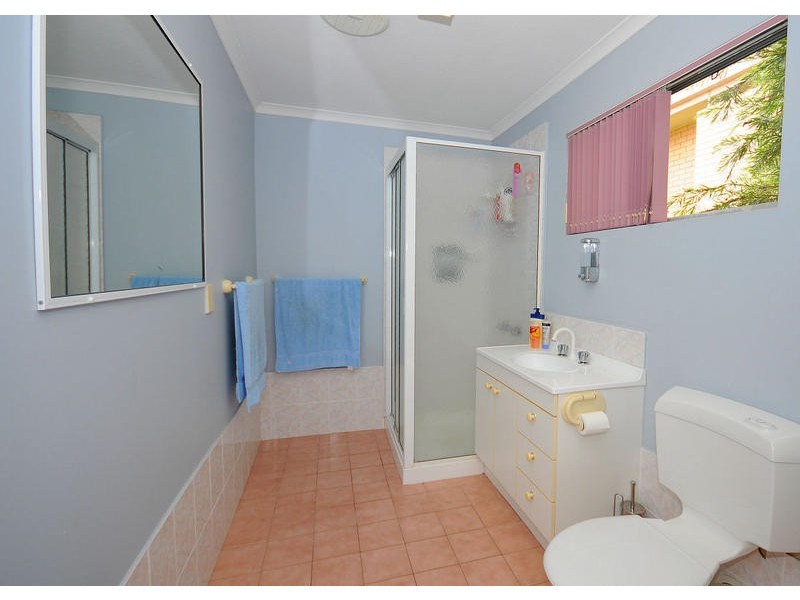 7 Jacaranda St, Torquay QLD 4655