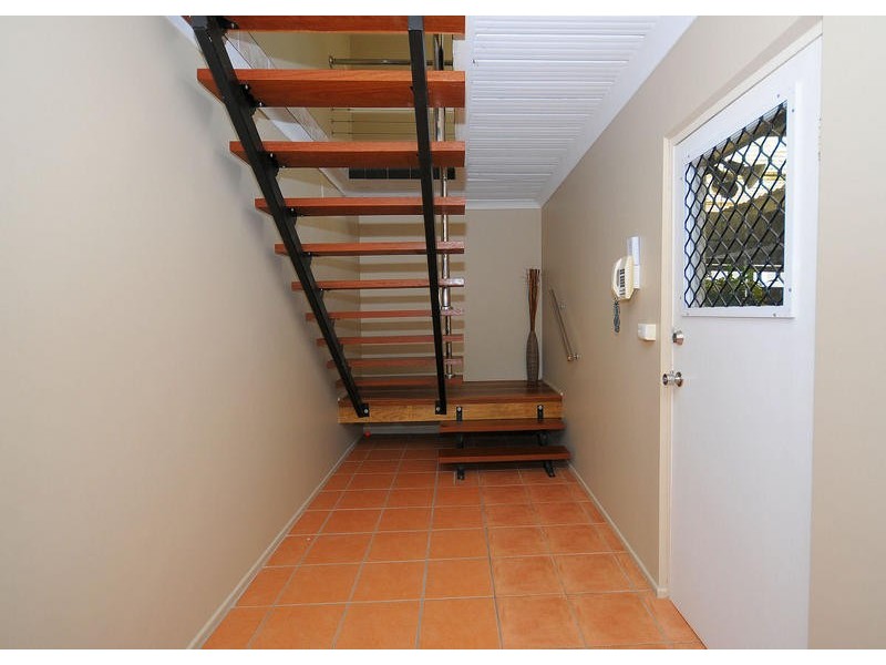 7 Jacaranda St, Torquay QLD 4655