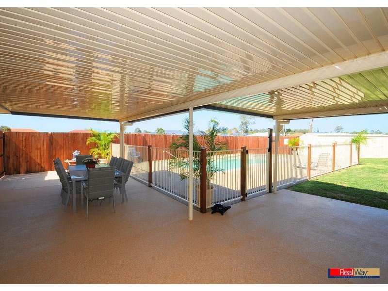 16 Kingston Ct, Point Vernon QLD 4655