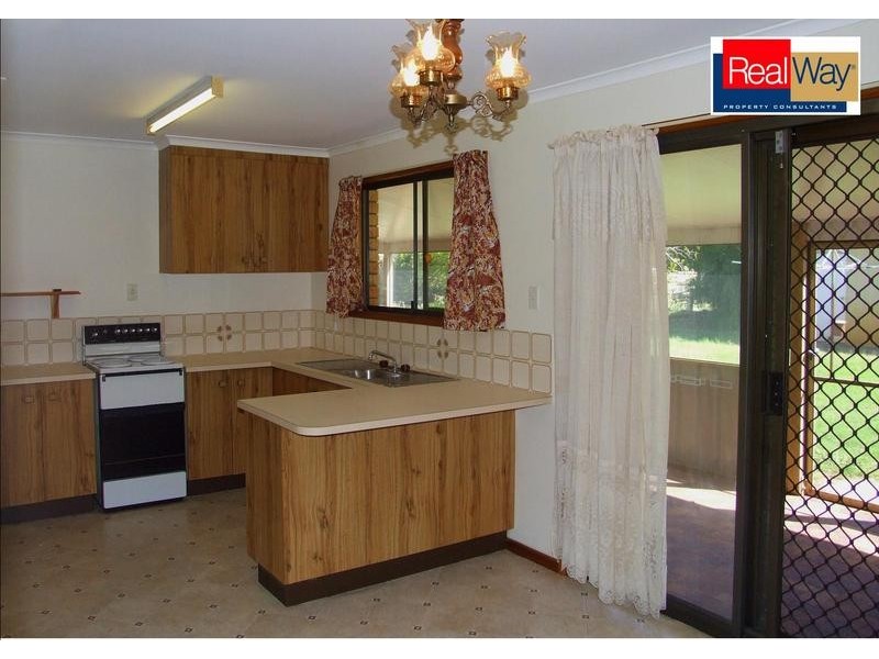 7 Christine Ave, Torquay QLD 4655