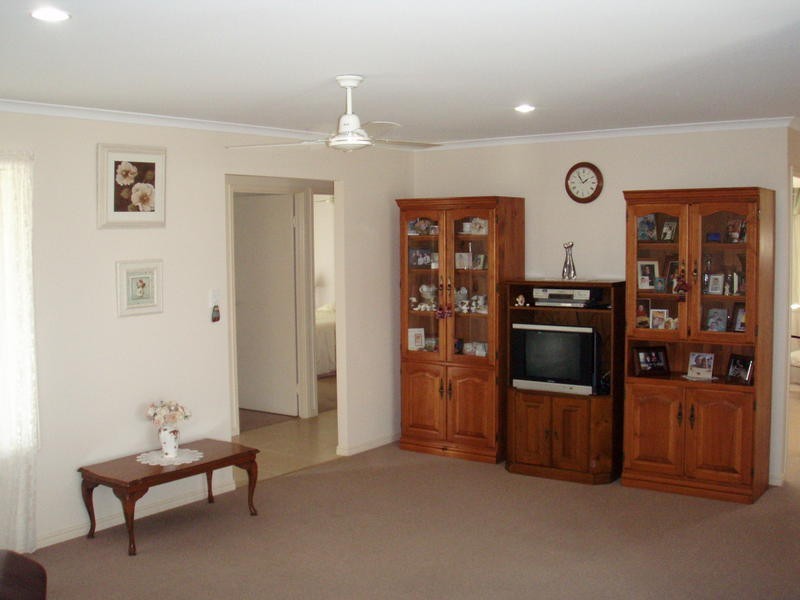 91 Wattle St, Point Vernon QLD 4655