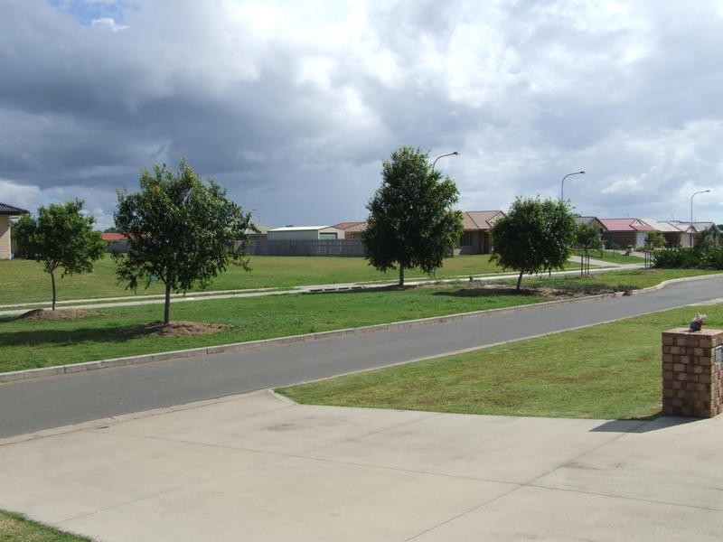 91 Wattle St, Point Vernon QLD 4655