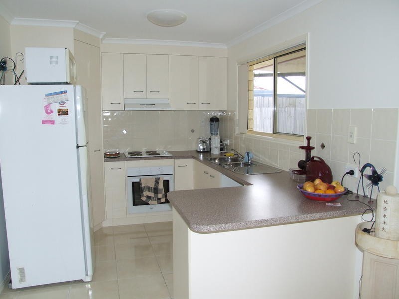 81 Martin St, Point Vernon QLD 4655