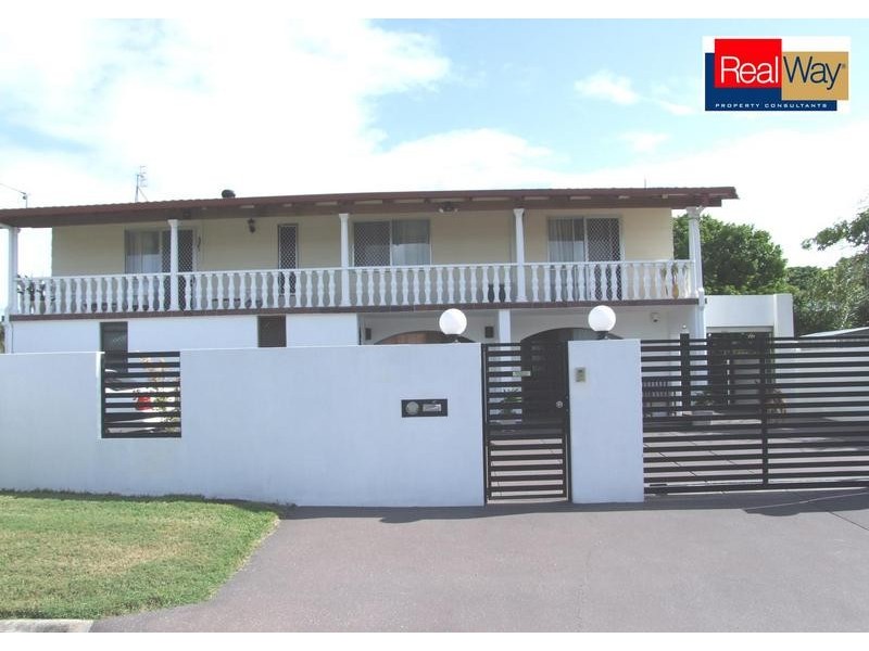 57 Hibiscus St, Urangan QLD 4655