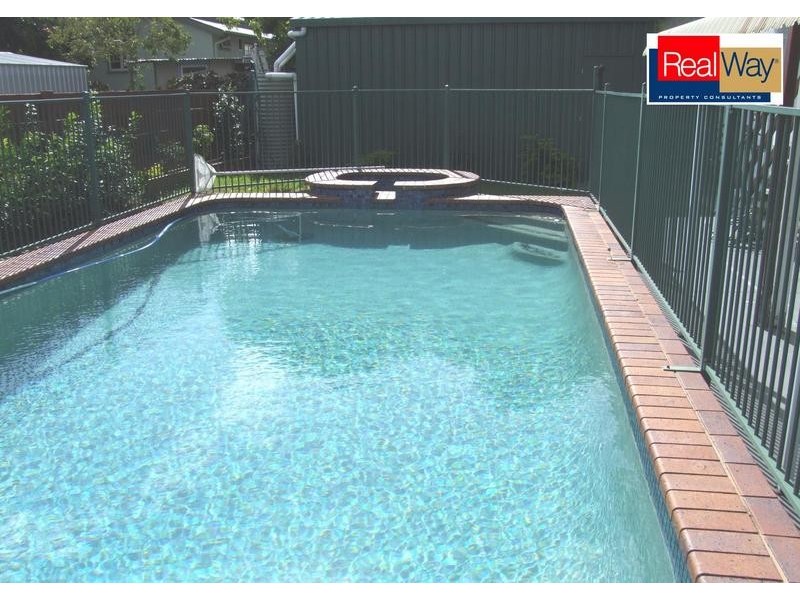 57 Hibiscus St, Urangan QLD 4655