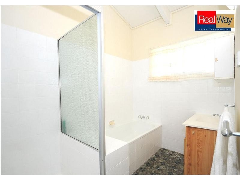 57 Hibiscus St, Urangan QLD 4655